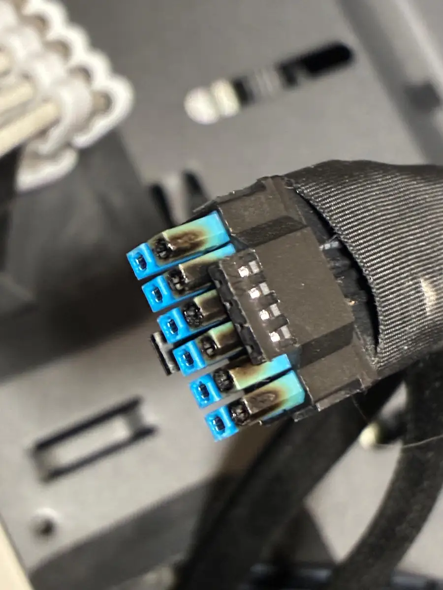 Sapphire NITRO+ AMD Radeon™ RX 9070 XT OC GPU burned power connector